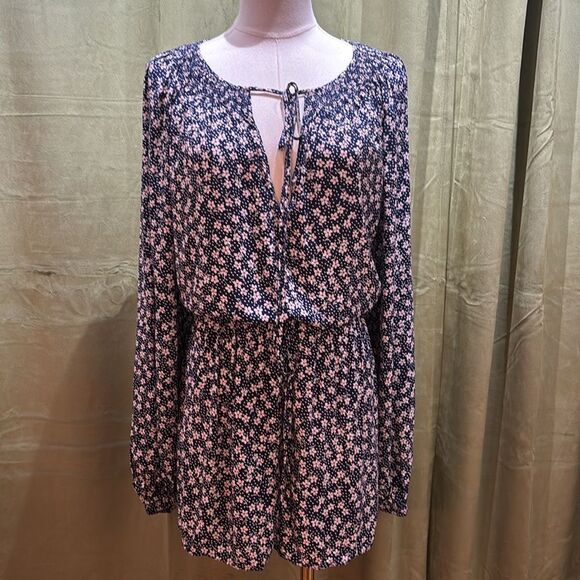 Polo Ralph Lauren Floral Long Sleeve viscose Romper, US2 - Picture 4 of 10